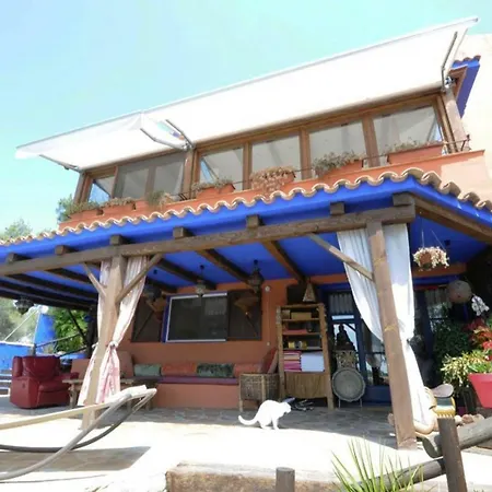 Entre Olivos: Very Charming 18 Sleepers Sant Pere De Ribes