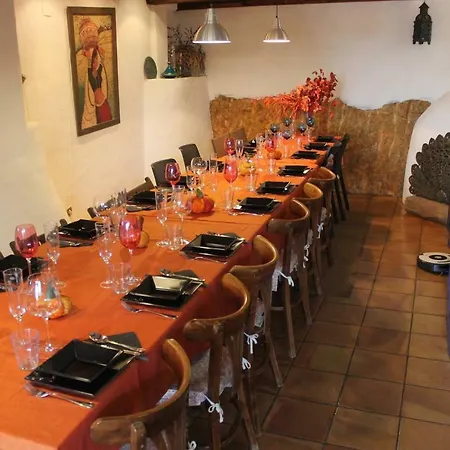 Villa Entre Olivos: Very Charming 18 Sleepers *