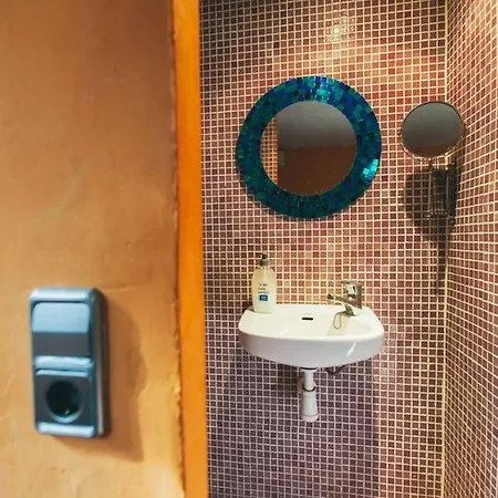 Entre Olivos: Very Charming 18 Sleepers