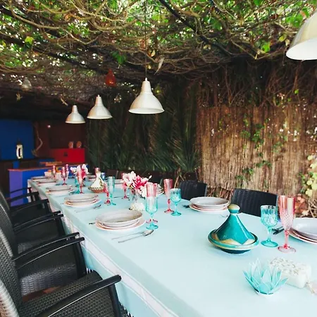 Entre Olivos: Very Charming 18 Sleepers