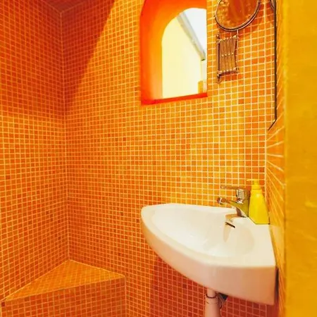 Entre Olivos: Very Charming 18 Sleepers Sant Pere De Ribes