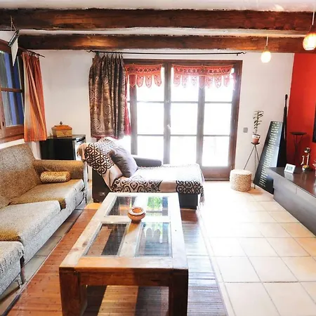 Entre Olivos: Very Charming 18 Sleepers