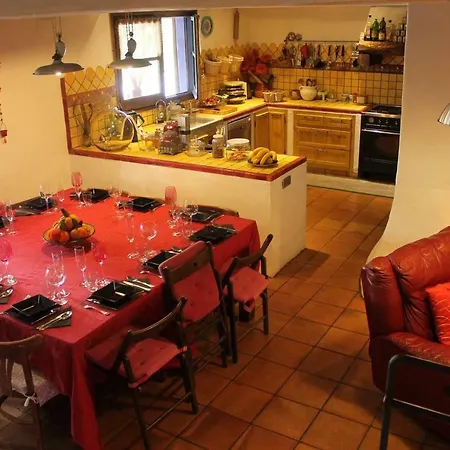 Entre Olivos: Very Charming 18 Sleepers Villa