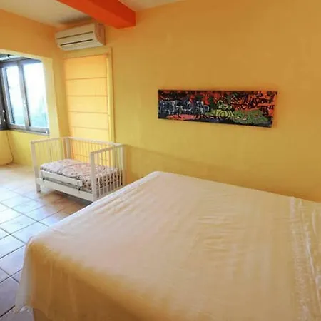Entre Olivos: Very Charming 18 Sleepers Sant Pere De Ribes